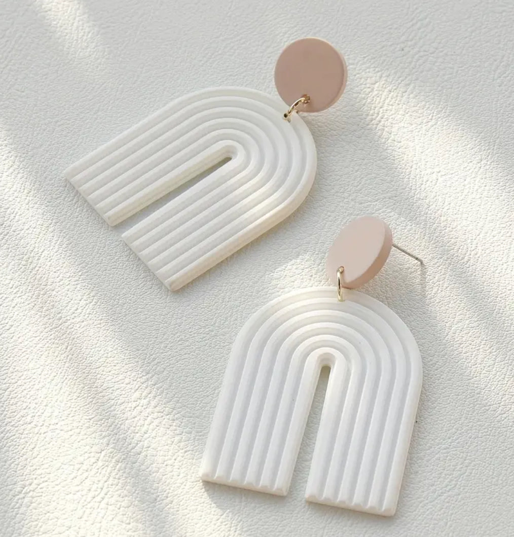 U shape dangle earrings