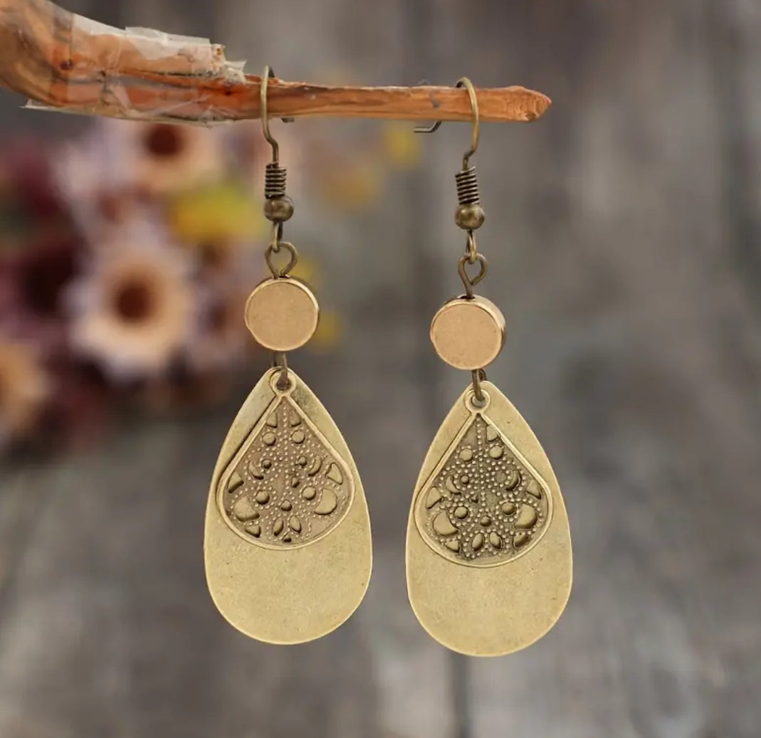 Vintage teardrop earrings